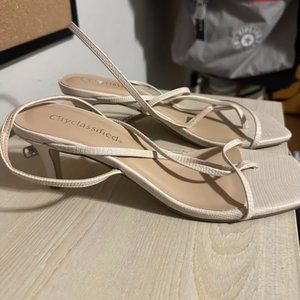 Heels (Cream) 7.5 CityClassified